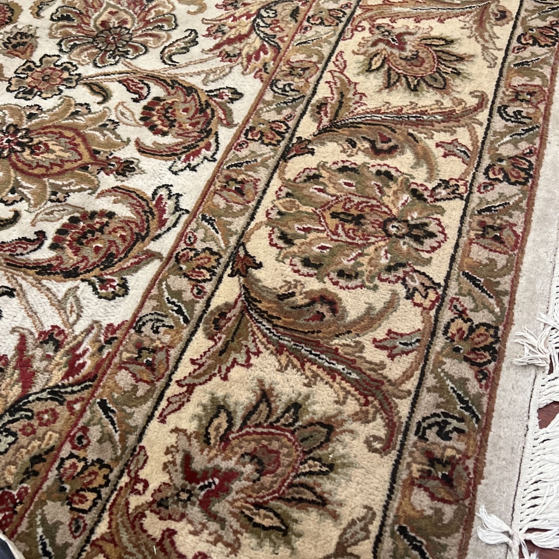 12x12 Hand Woven Persian Rug. No Stains, Immaculate Condition. for Sale