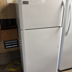 Fridgidaire Fridge/Freezer