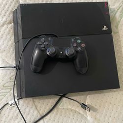 PlayStation 4 With 12 Games Plus Controller 