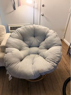 Papasan accent chair