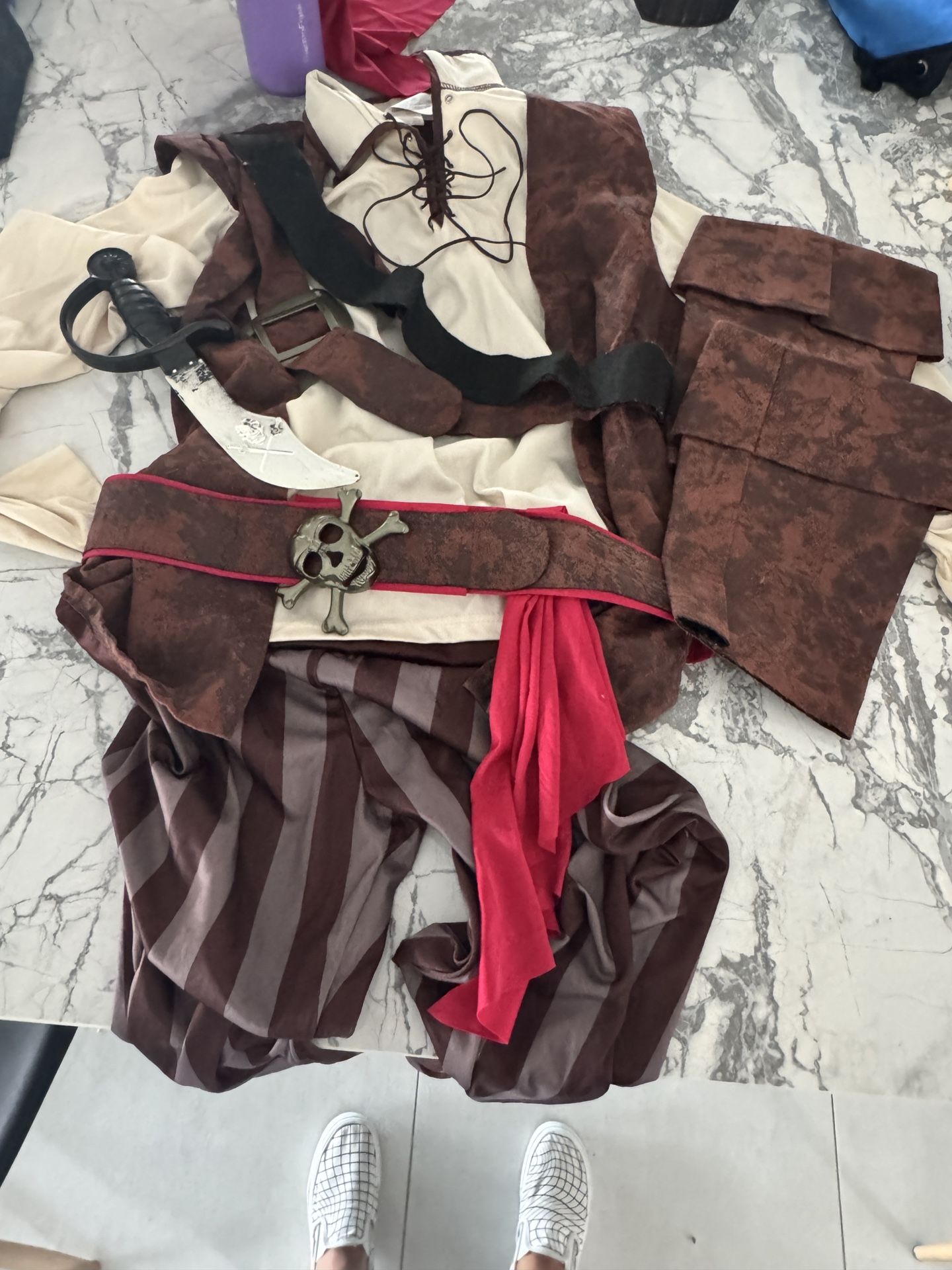 Adult Pirate Costume Size Medium