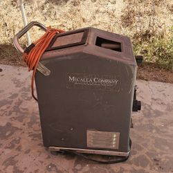 TMI Carpet extractor model 104 