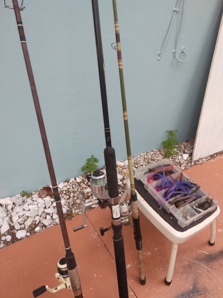 3 Fishing Poles With Freshwater Tackle Box