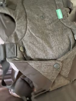 Flip 4 In 1 Convertible Carrier