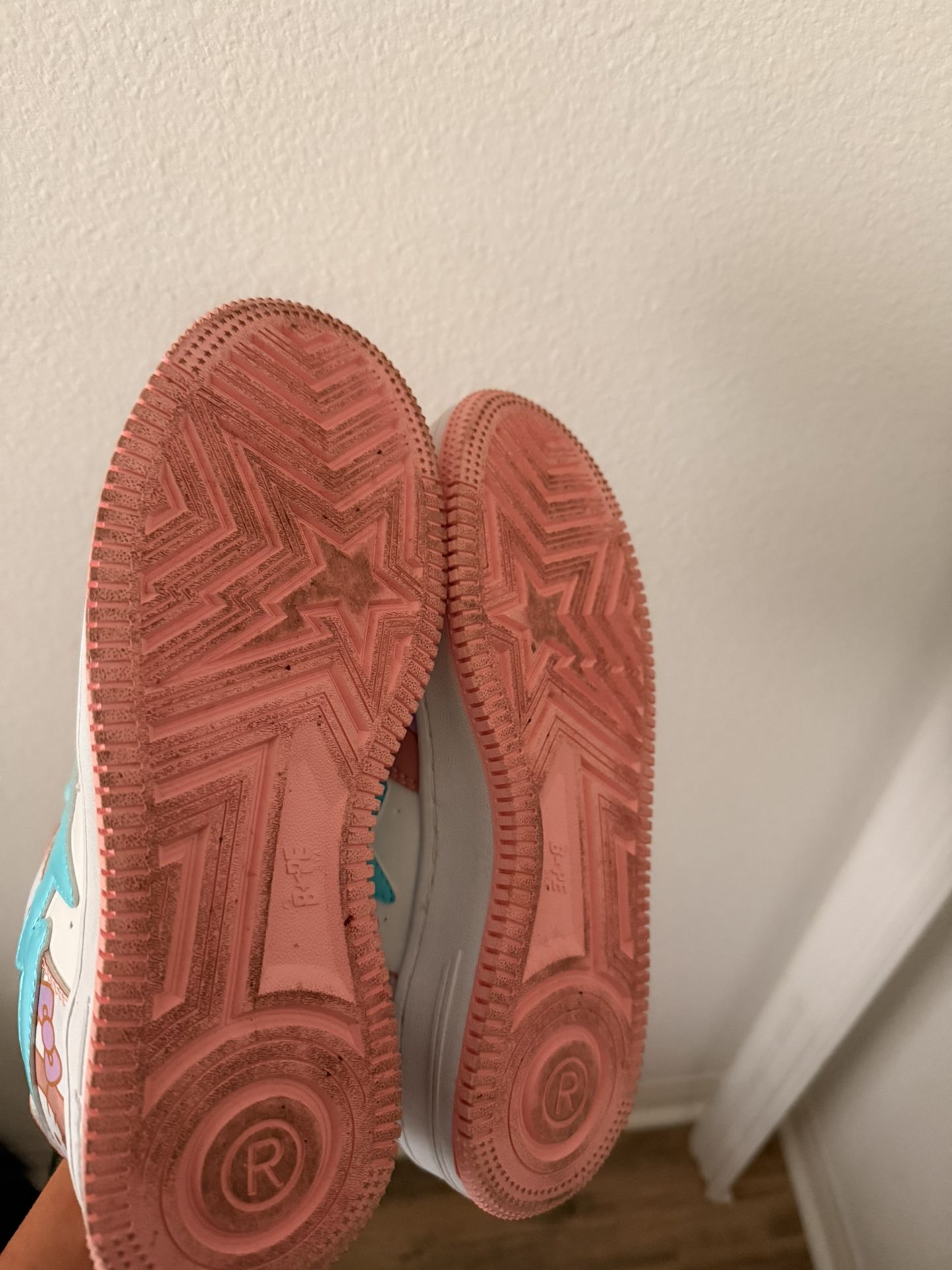 Hello Kitty Bape Size 5US