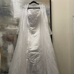David's Bridal Style #95161 White Strapless Beaded Wedding Dress with Beaded Long Jacket -Size 22W