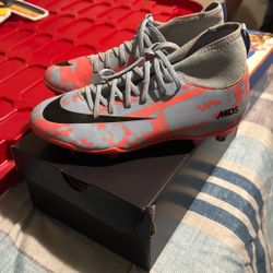 soccer shoes 