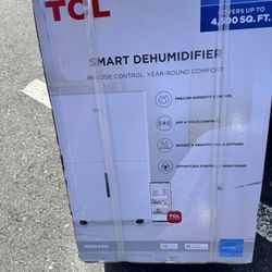 TCL Dehumidifier 
