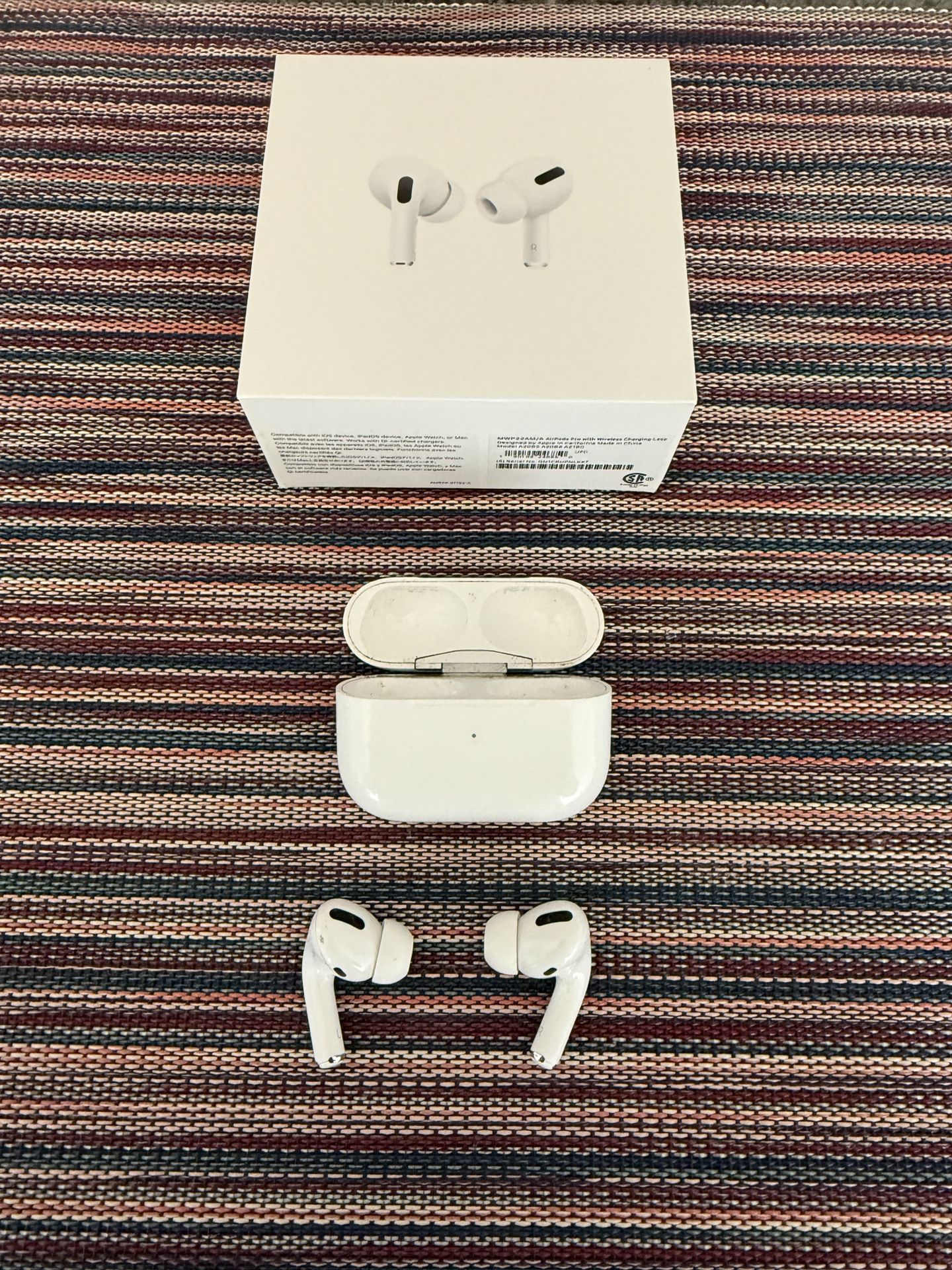 AirPods Pro (Gen 1)
