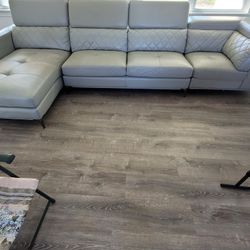 SOFA SECTIONAL WITH OTTOMAN