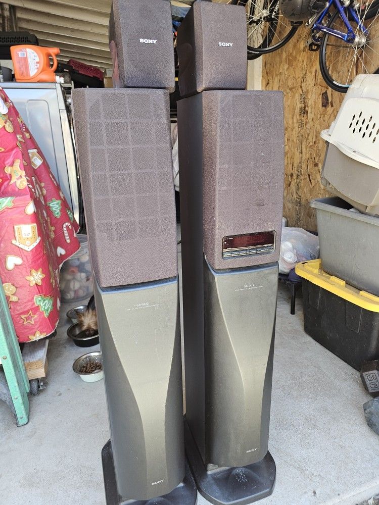 Sony Sorround System With Stand Up Speakers Very Powerful$65