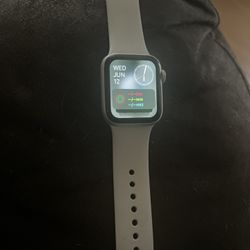 Apple Watch 4th Gen