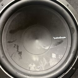 Rockwood fosgate P1 punch 12 inch speaker in box