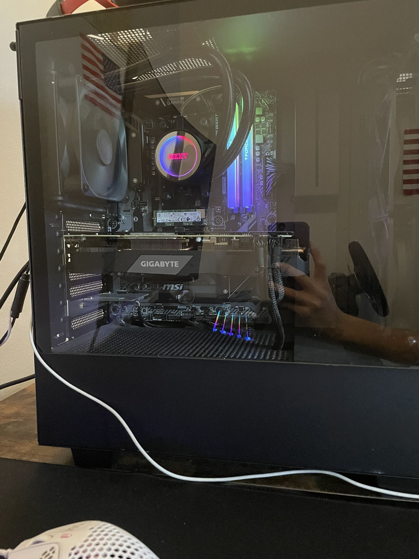 Gaming pc and monitor