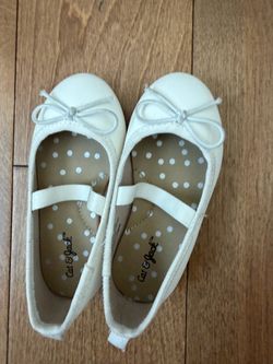 Toddler white ballet flats size 6