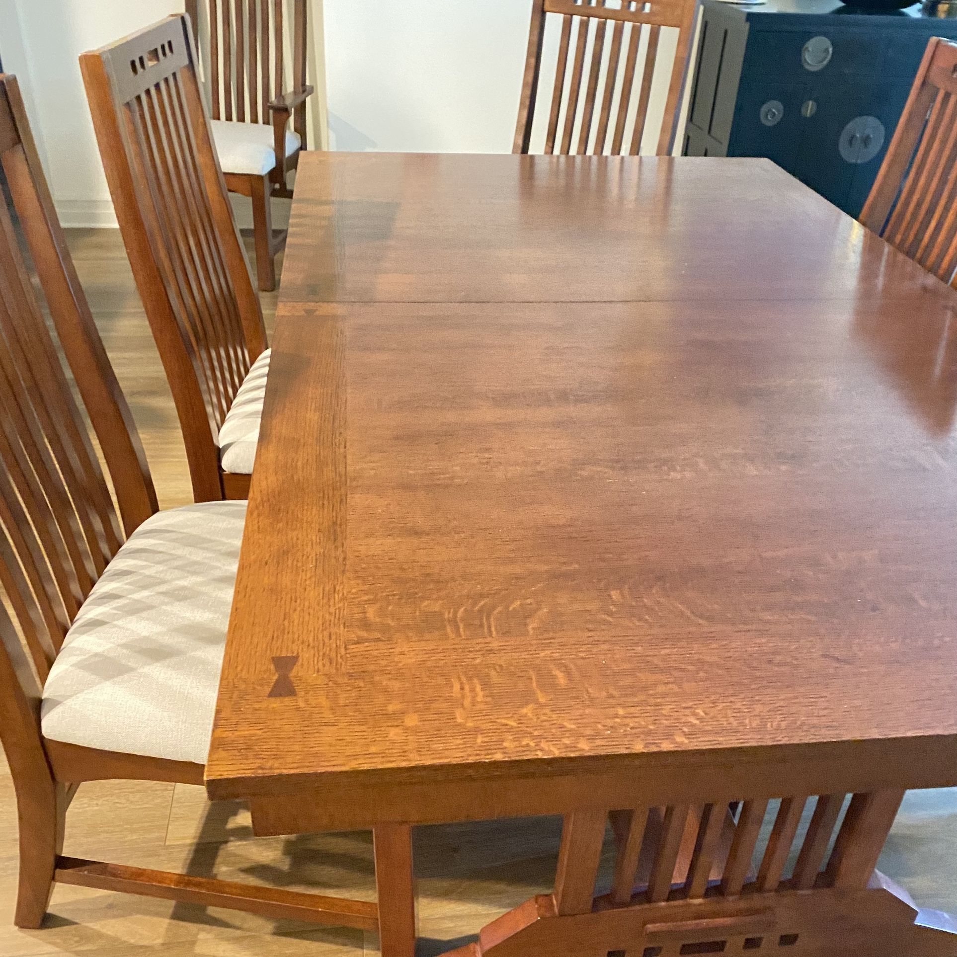 Dining Table And 6 Chairs