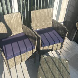 2 Patio Chairs & Table