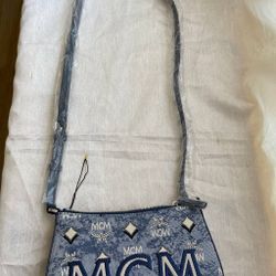 Mcm mini bag sale new arrivals