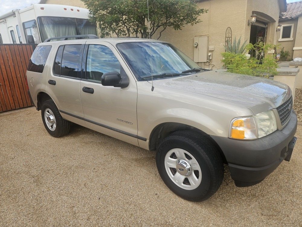 2004 Ford Explorer