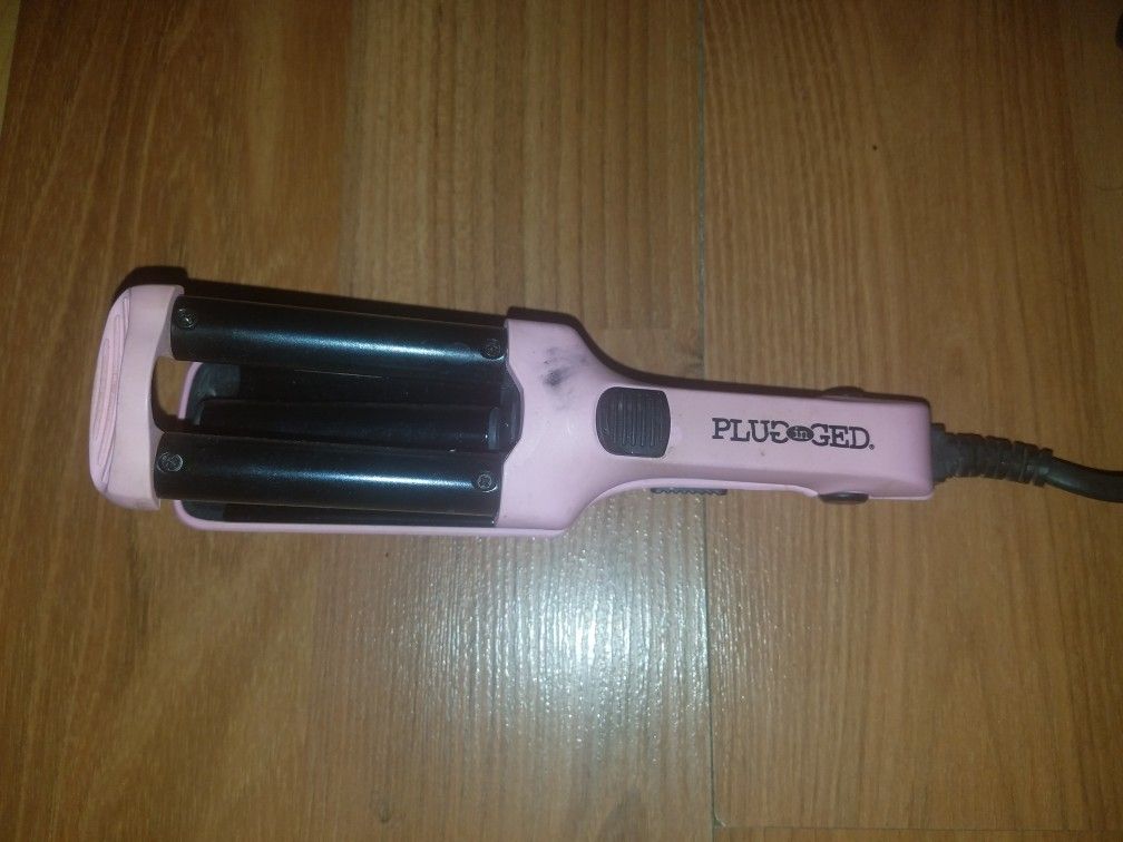 1 Inch Travel Deep Waver by Plugged for Sale in Grand Prairie TX