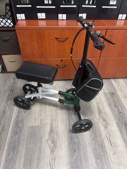 Knee scooter