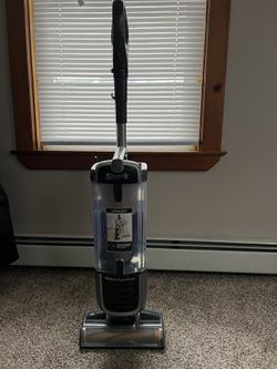 Shark Vacuum 