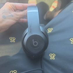 Beats Studio Pro