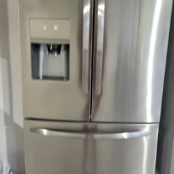 Frigidaire Refrigerator 