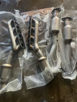 05-15 Nissan Titan 5.6L exhaust manifold kit