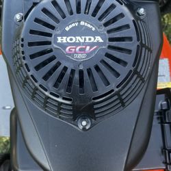 LAWN MOWER HONDA ENGINE  HUSQVARNA  GVC160  EASY START  BIG REAR WHEELS  IN GREAT CONDITIONS