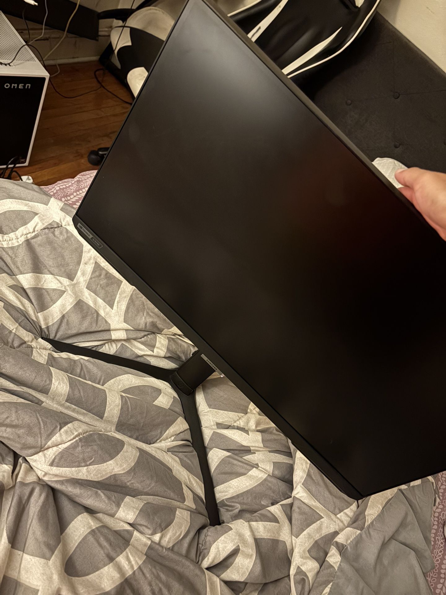 samsung odyssey g4 27 inch 240hz