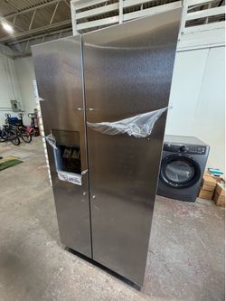 2 door Frigidaire