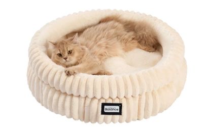 Faux fur plush round cat bed new 24x24x9