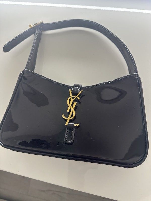 Saint LaurentLe YSL Shoulder Bag in Padded Smooth Leather