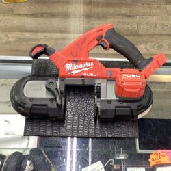 MILWAUKEE BAND SAW (2829-20) TOOL ONLY