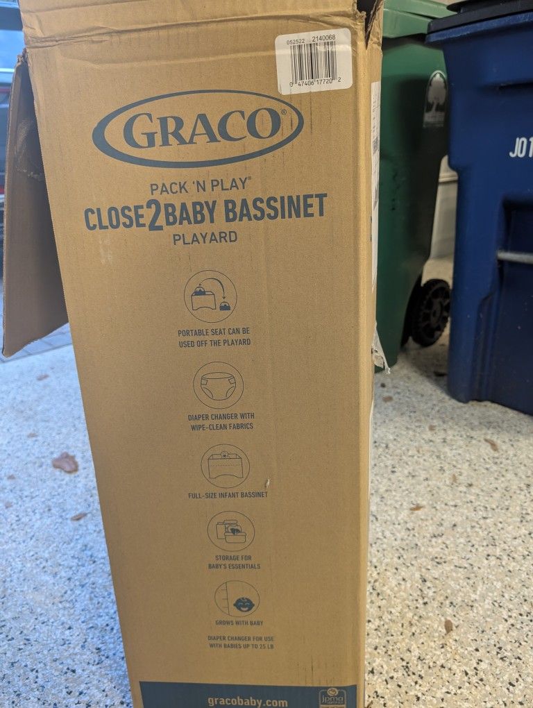 Graco Close 2 Baby Bassinet