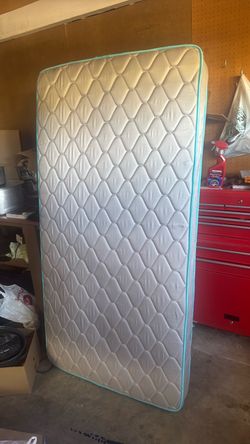 Twin mattress new