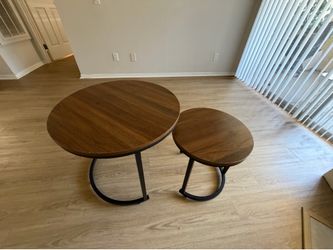 Round Nesting tables (2x)