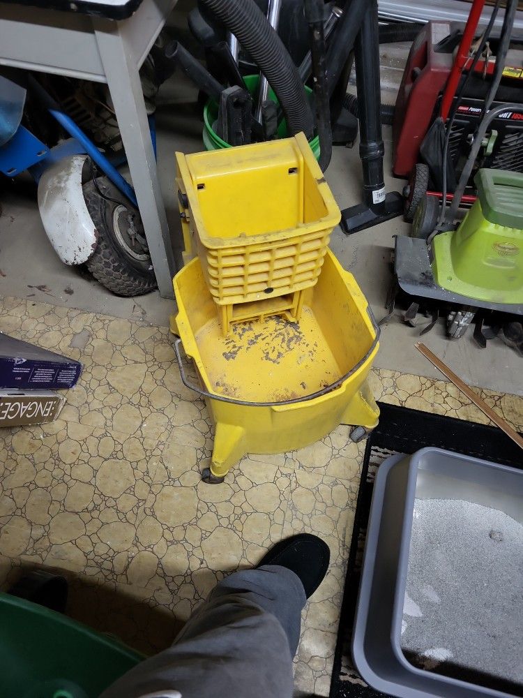 Industrial Mop Bucket