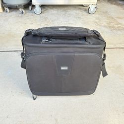 Think Tank Airport Navigator