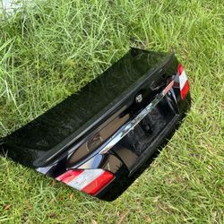 Infiniti M37/M57/q70 Trunk And Tail Lights