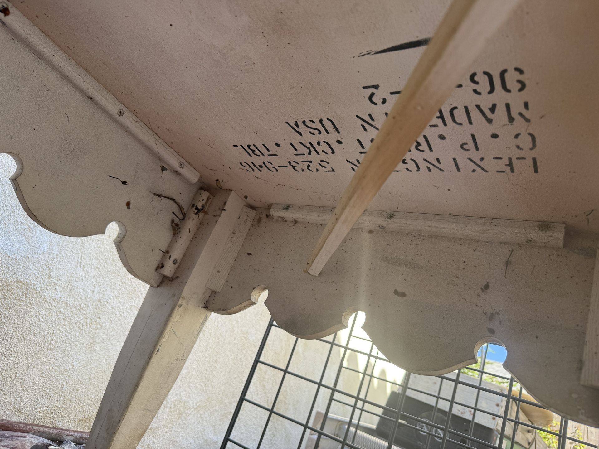 Lexington Cute Coffee Table Left Outside