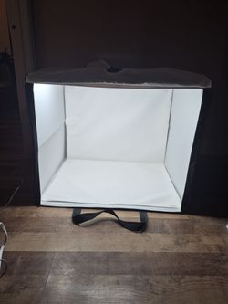 Amazon Basics Portable Foldable Photo Studio Box with LED Light - 25 x 30 x 25 Inch