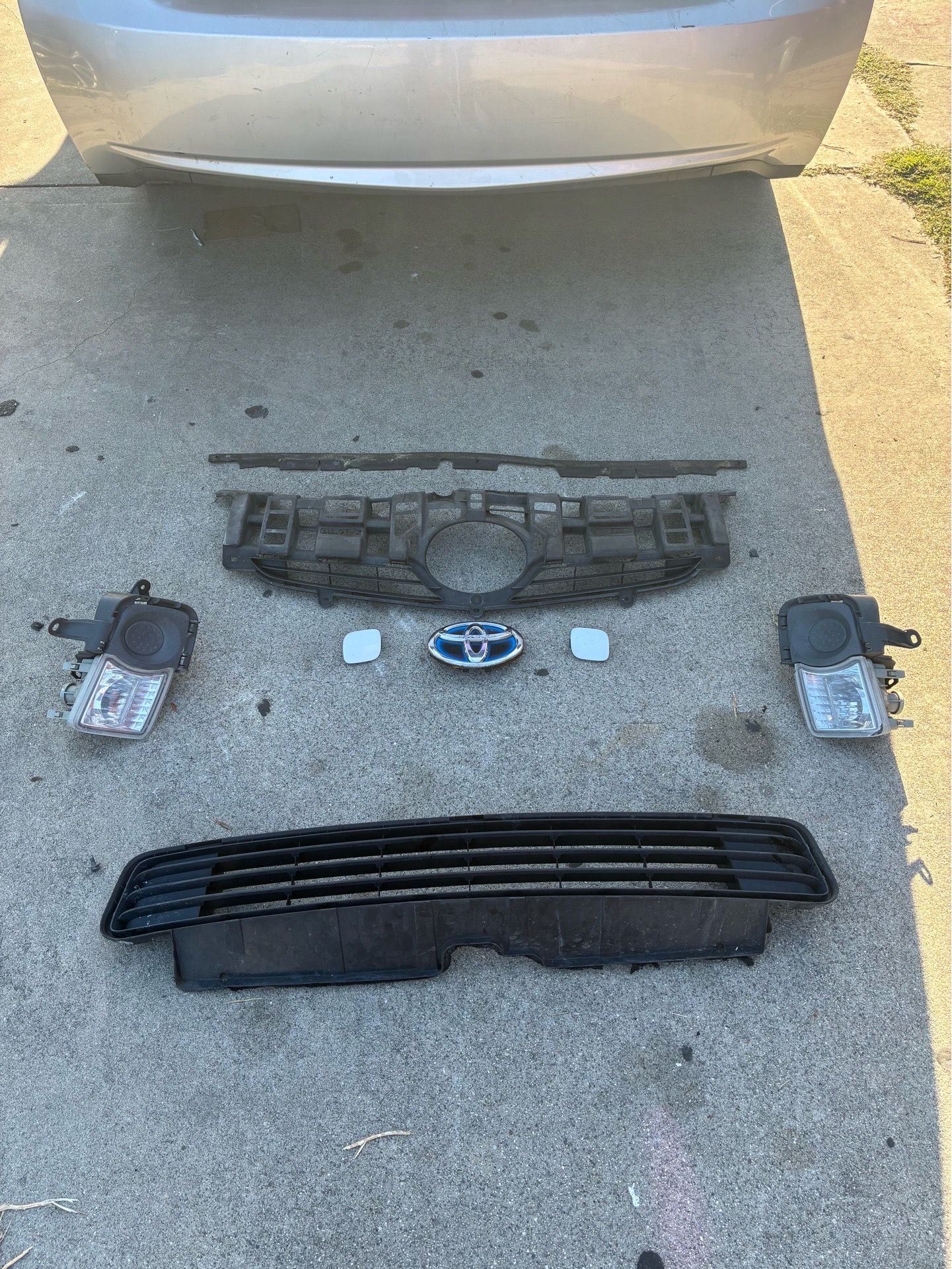 Toyota Prius parts 75$obo