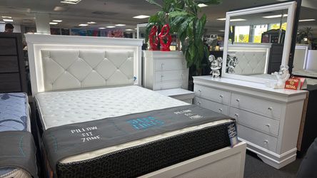 Blowout Sale🚨Beautiful Modern 5pc Bedroom Set With FREE Mattress On Sale $999