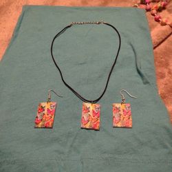 Butterflies In Flight Necklace And Earrings Set