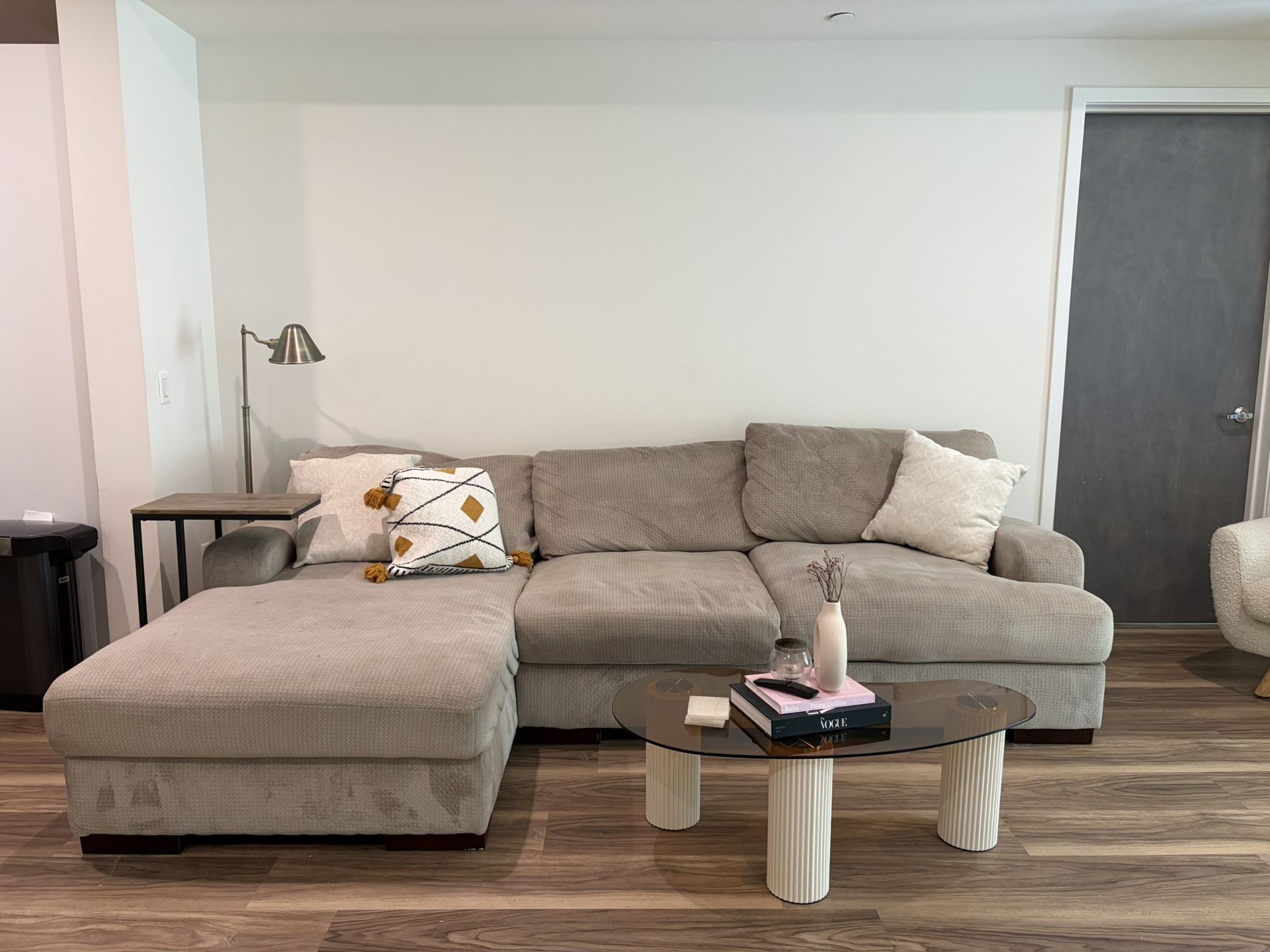 3 Seat Sectional (just Professionally Cleaned!)