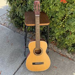 Vintage acoustic guitar  🎸.   36 inch