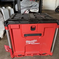 Milwaukee Packout