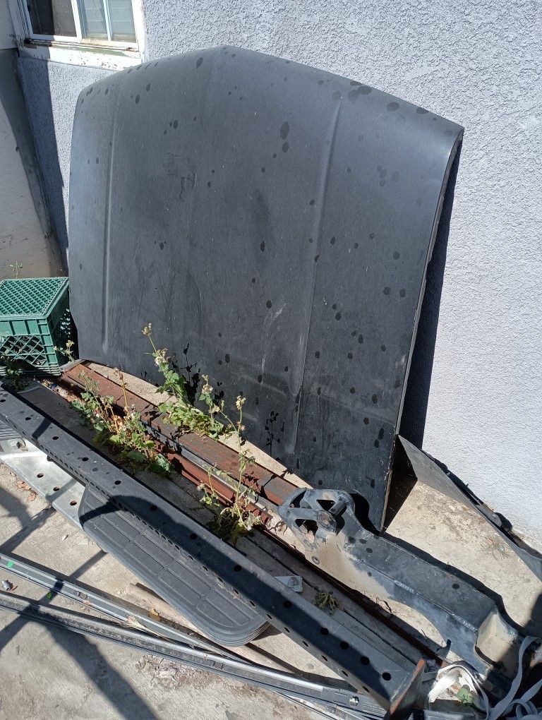 1994 Or 95 Chevy Truck Hood